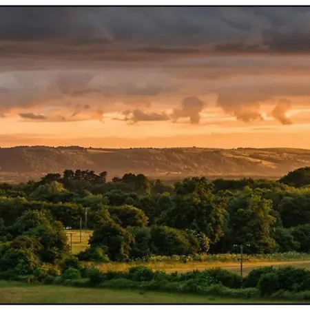 Converted Farm Buildings In 250-acre Nature Reserv *