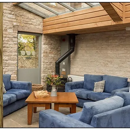 Holiday home Converted Farm Buildings In 250-acre Nature Reserv Bristol